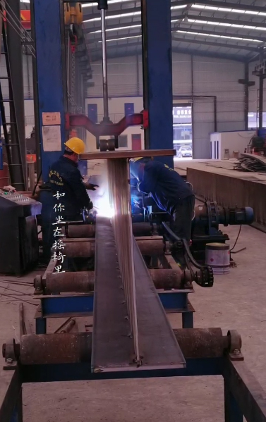 甘肃华亭钢结构厂H型钢组立机