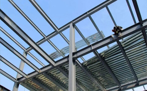 华亭华亭钢结构加工中的切割与钻孔精度控制要点 华亭华亭钢结构加工中的切割与钻孔精度控制要点